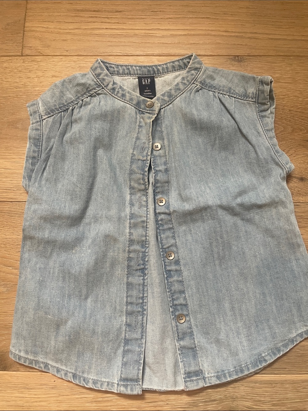 GAP Light Denim Sleeveless Button-Front Top - Light Blue